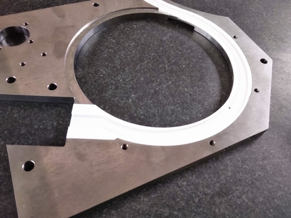 Ceramic Arc Rail Plate